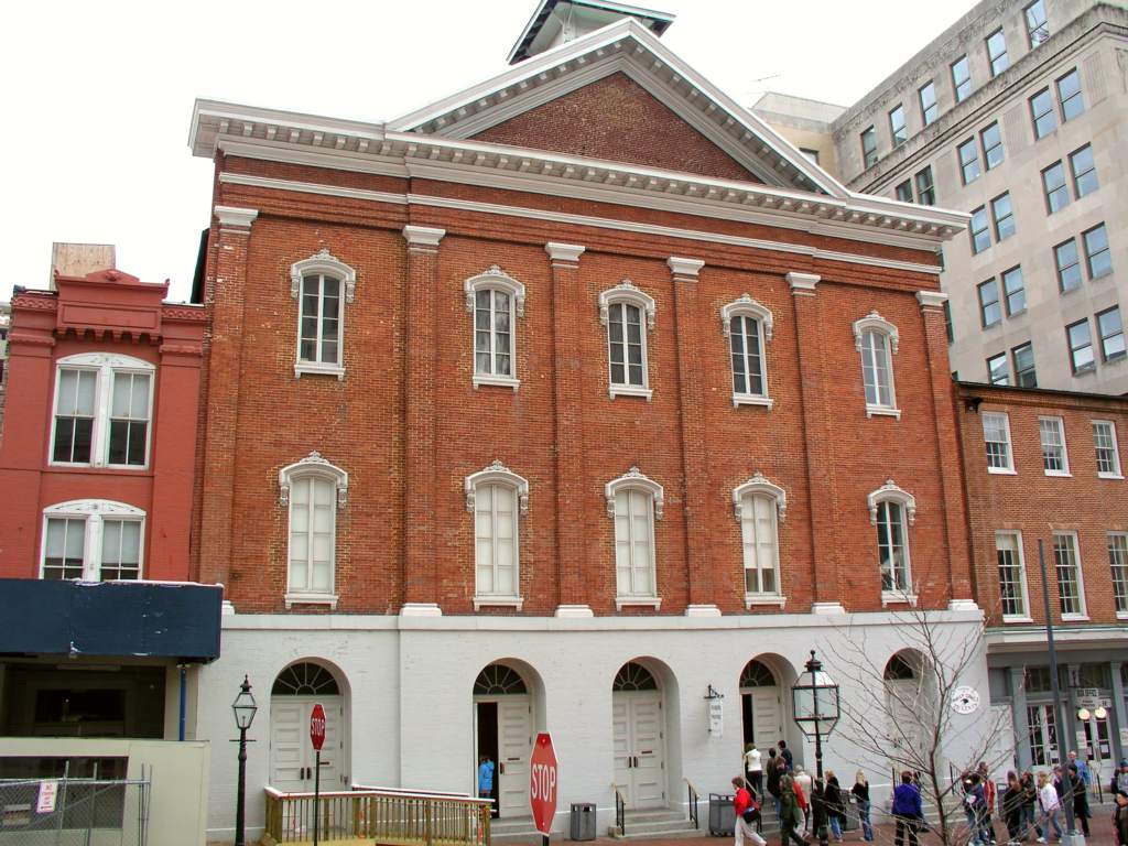 Picture of the front of Ford's Theatre