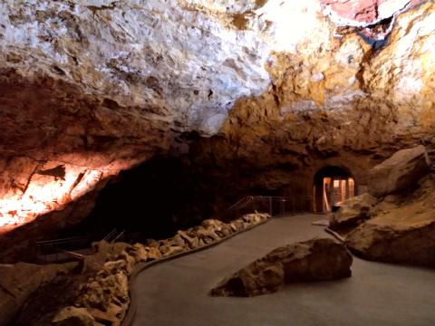 Jewel Cave National Monument