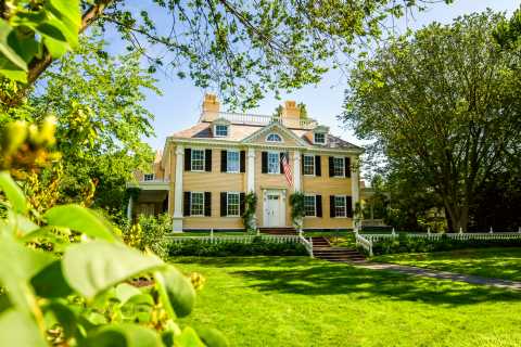 Longfellow House Washington's Headquarters National Historic Site
