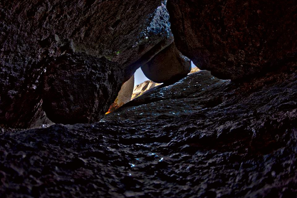 Boulders in the Balconies Cave.