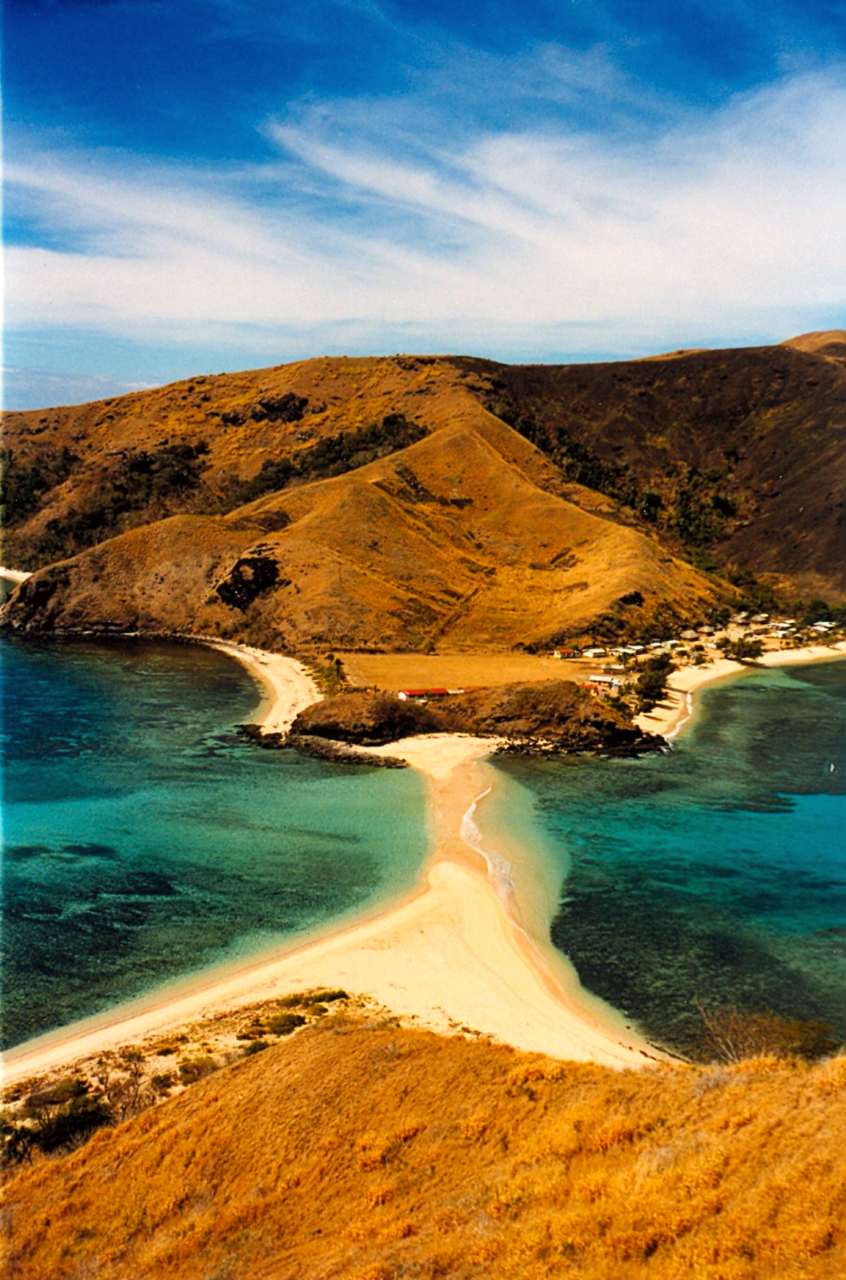 Sandbar connecting the islands of Waya and Wayasewa