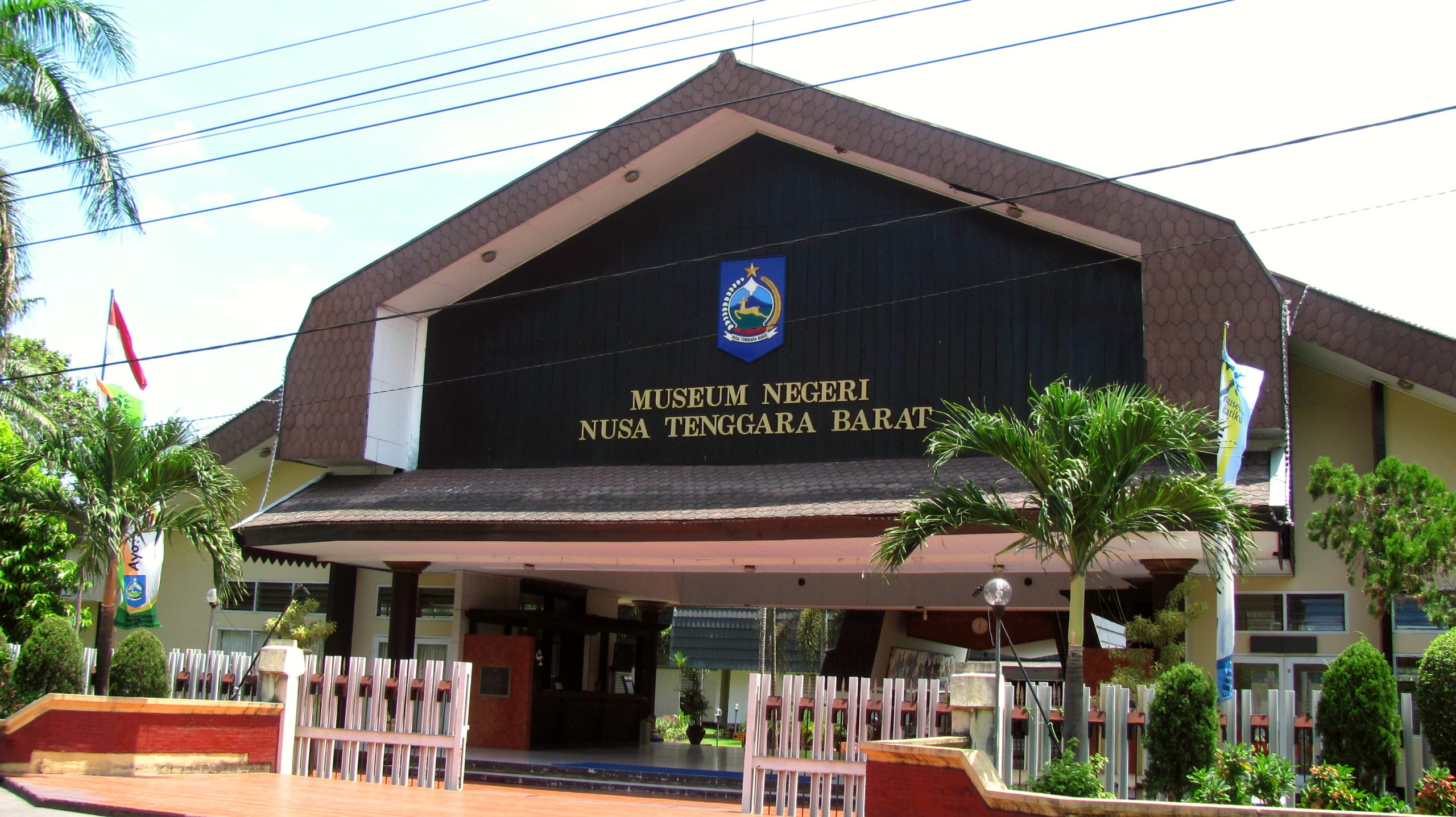 Explore Lombok's rich history here