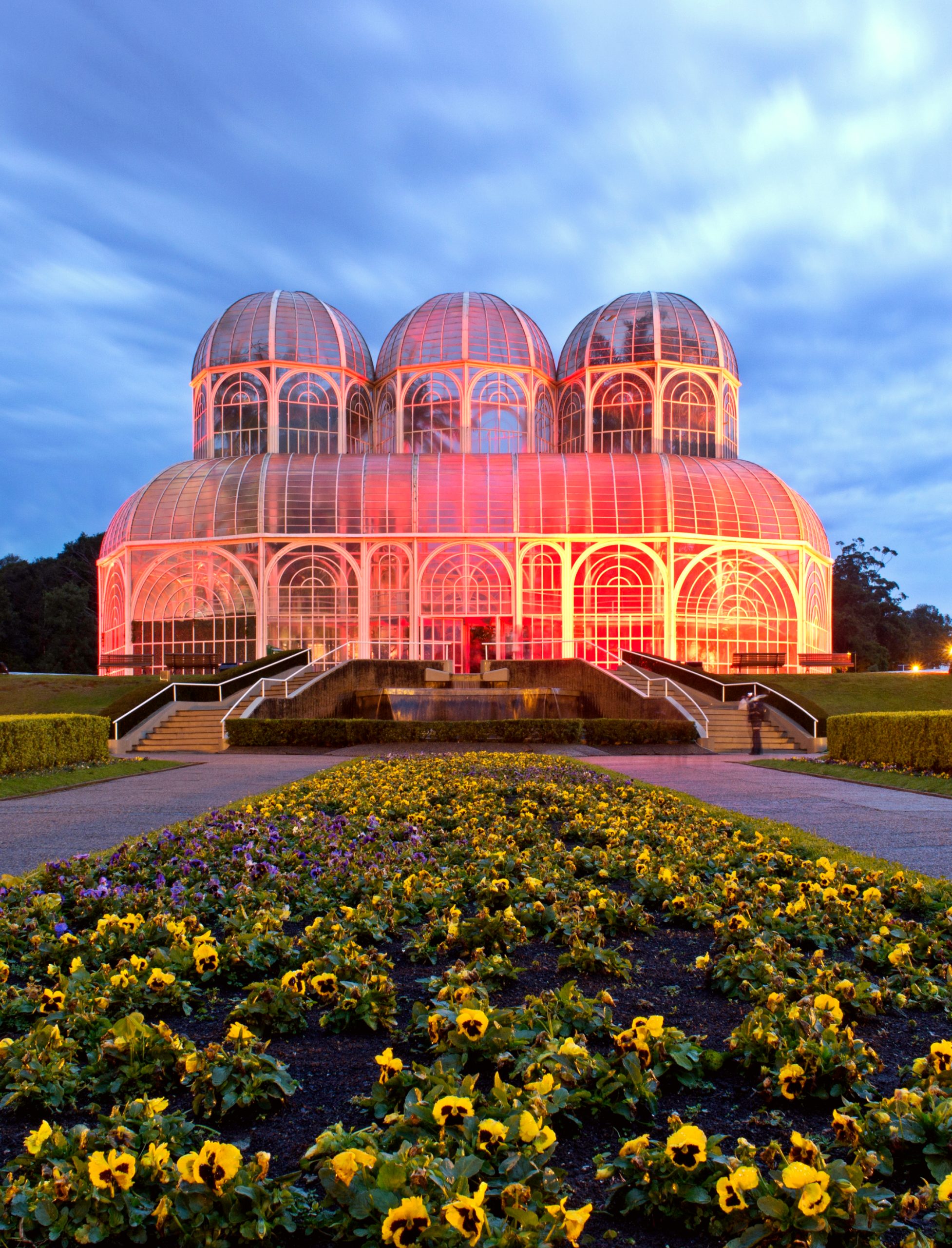 Explore the Botanical Garden's unique design