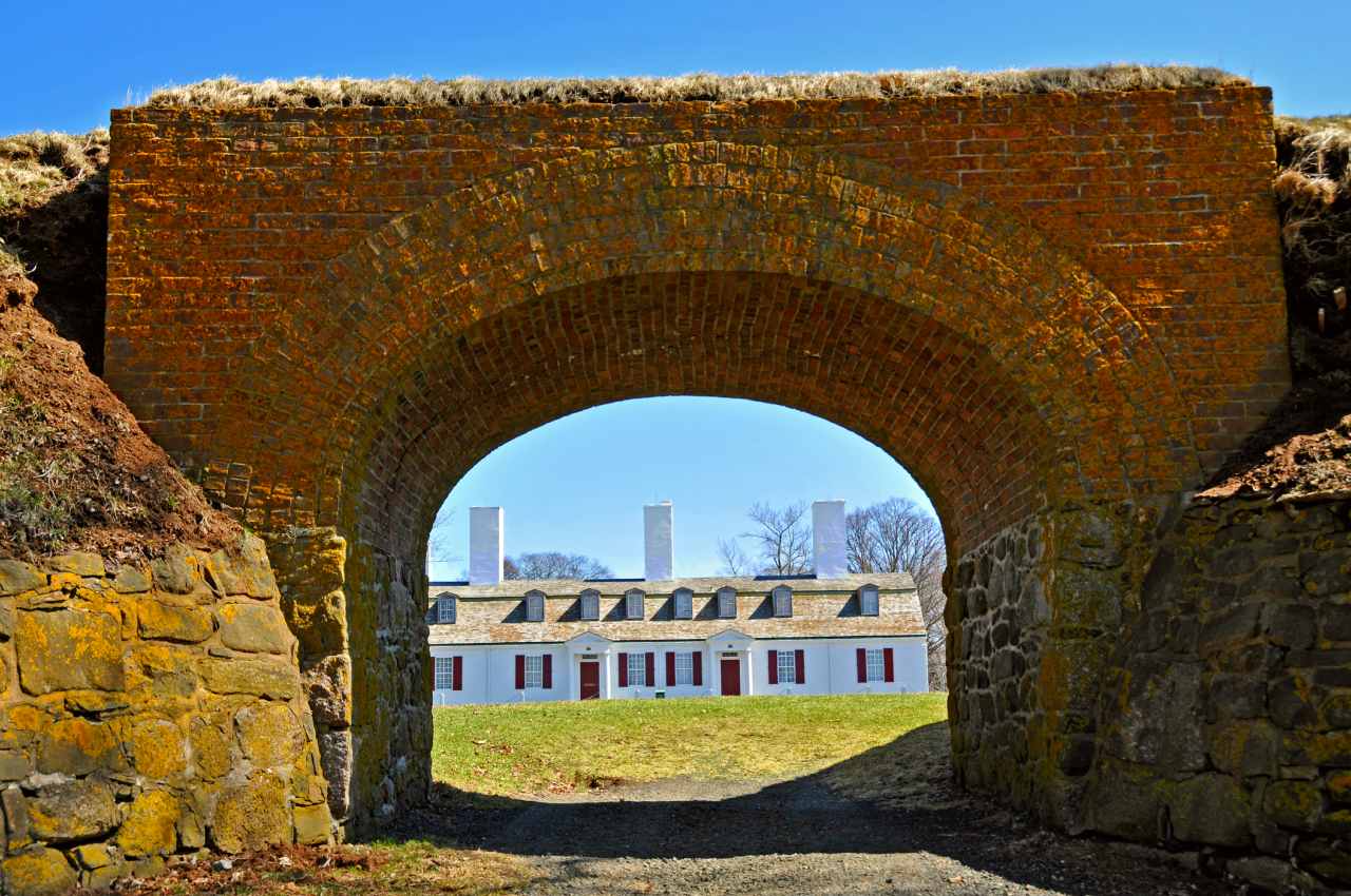 Fort Anne in Annapolis Royal, Nova Scotia, dates from 1629 and became Canada's first National Historic Site in 1917[42]