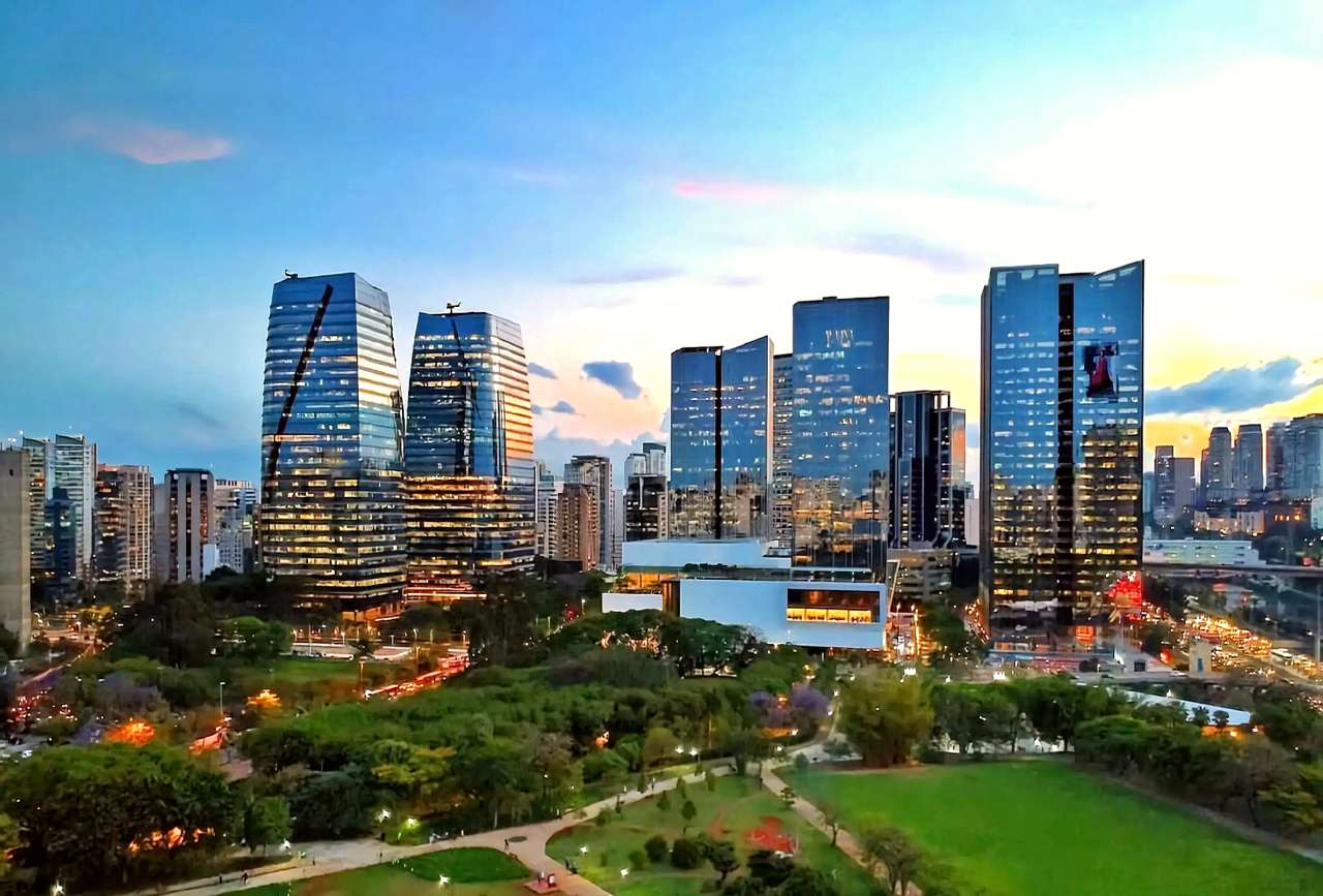 São Paulo is the most visited city in Brazil, being the number one city for those looking for business, events, gastronomy, cultural tourism and a vibrant nightlife.