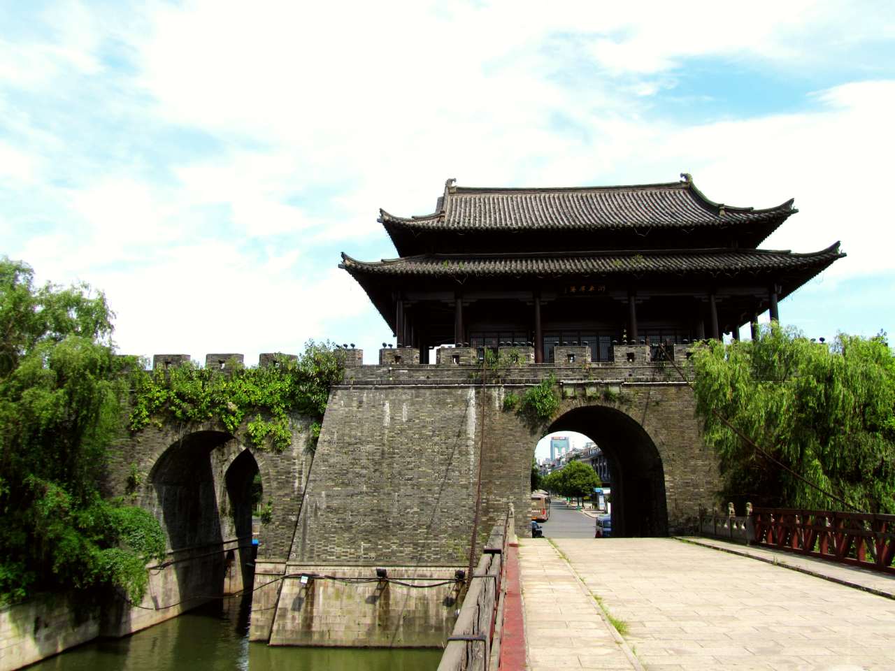 A city gate of Shaoxing built in 1223 during the Song dynasty