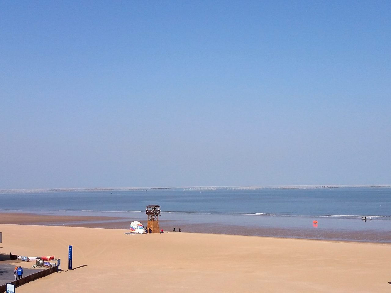 The sea beach of Lian Island Resort