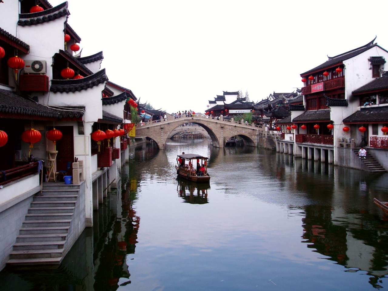 Bridge at Nanxi Street over Puhuitang River