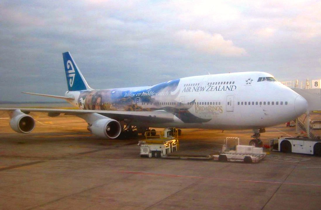 Air New Zealand plane with The Lord of the Rings livery. The film series, shot in New Zealand, may have contributed to the increase in annual tourism numbers in the early 21st century.[10]