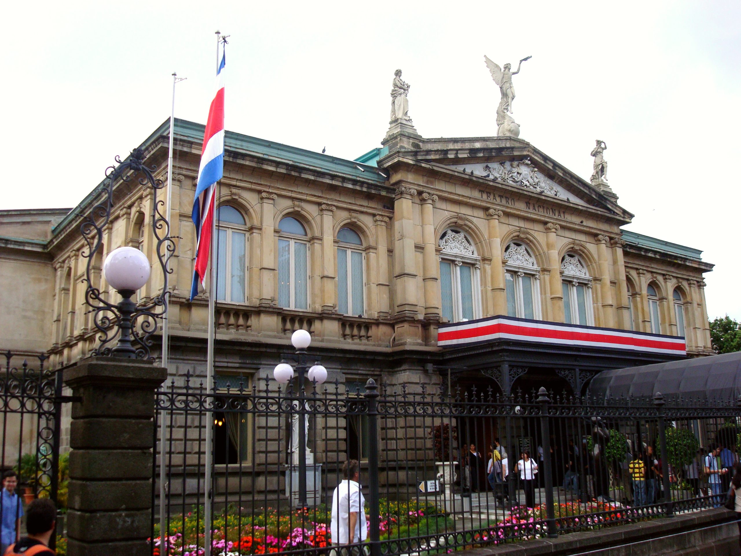 Experience the elegance of Costa Rican culture