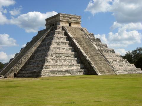 El Castillo