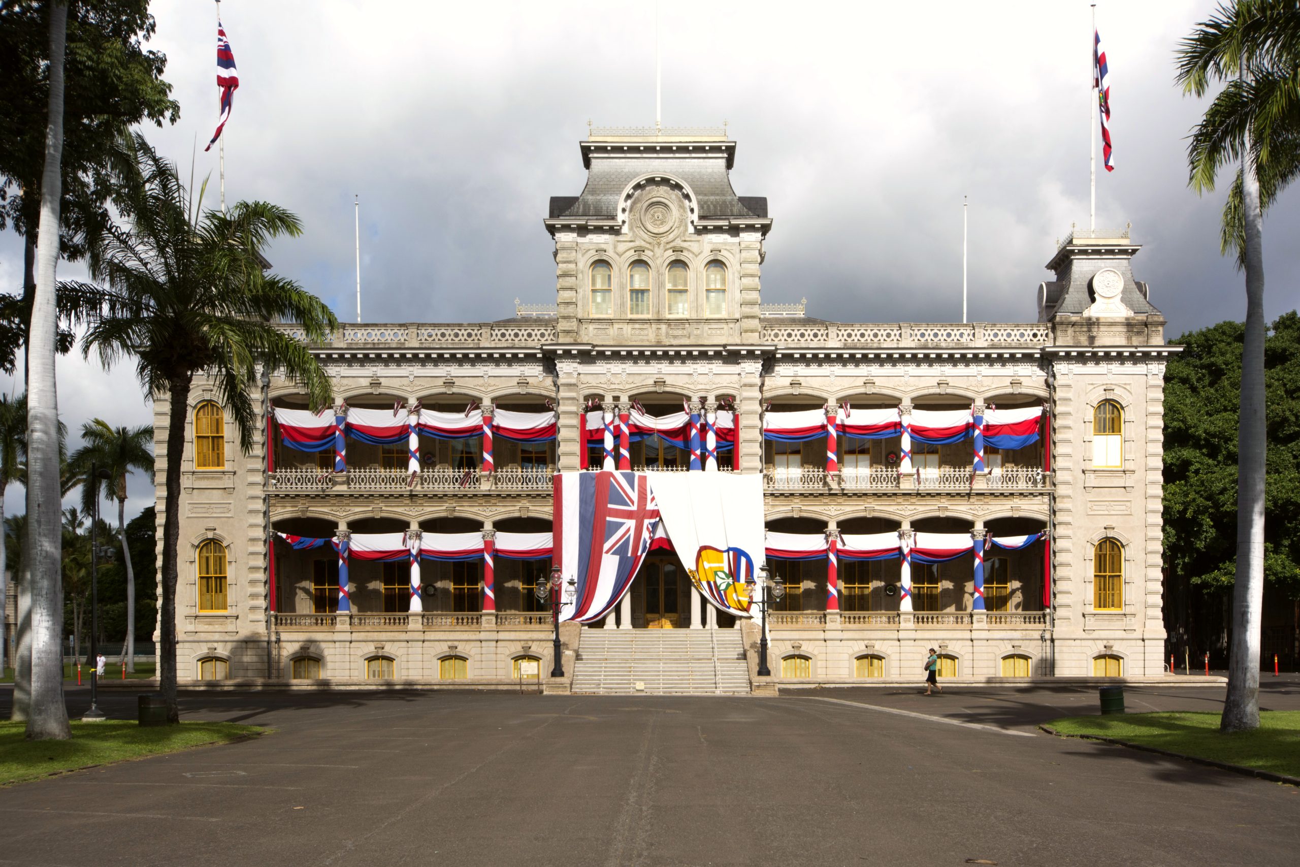 Entdecke die königliche Geschichte Hawaiis im Iolani Palace