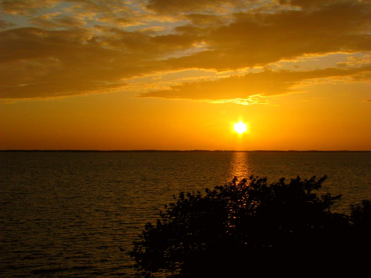 Sunset over the Currituck Sound in Duck (2009)